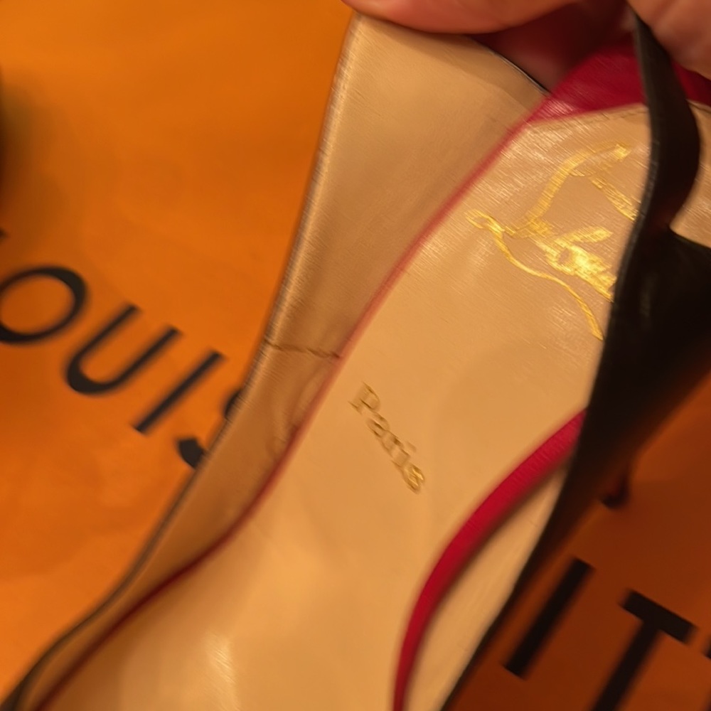 Christian Louboutin in excellent condition was worn two or three times - Picture 7 of 17